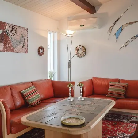 Two-bedroom Holiday In Vakantiehuis Ølsted