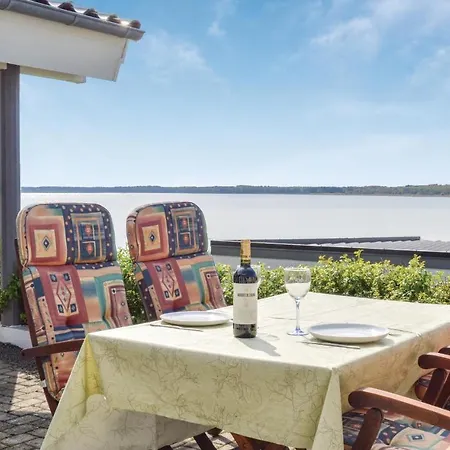 Vakantiehuis Two-bedroom Holiday In