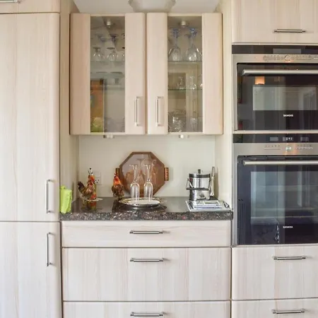 Vakantiehuis Two-bedroom Holiday In *